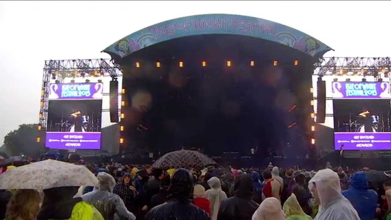 You Me At Six - Lived a Lie - Isle of Wight Festival 2015 - Live