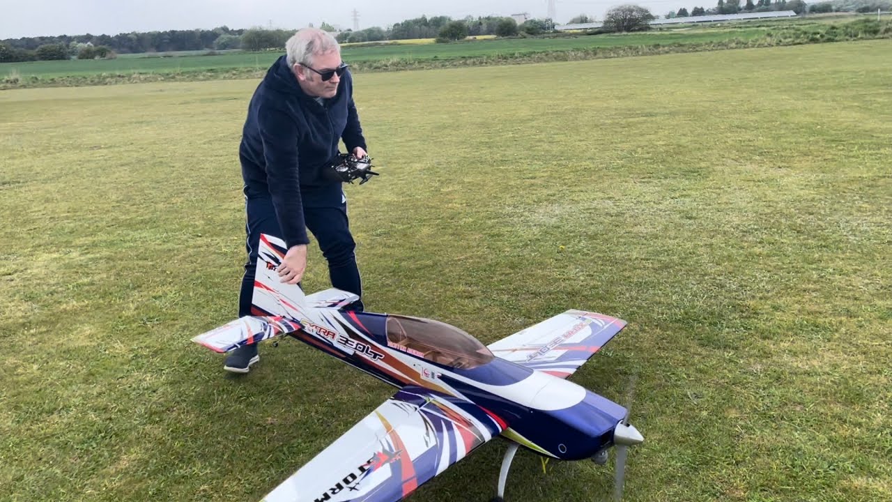 OS GF 40cc four stroke petrol still running in Extra 330LT