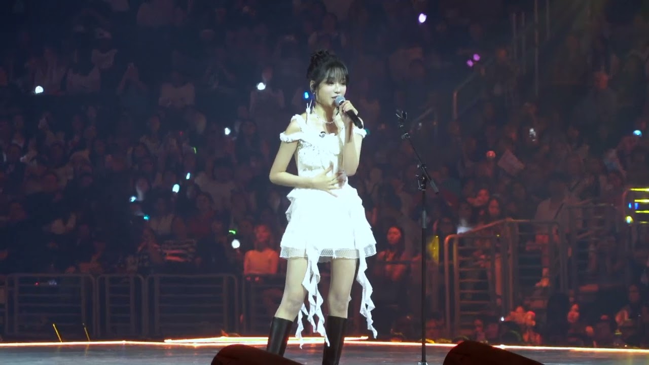 JO YURI (조유리) - CRUEL SUMMER ORIG. TAYLOR SWIFT | 240727 | KCON LA 2024 | 4K Fancam (직캠)