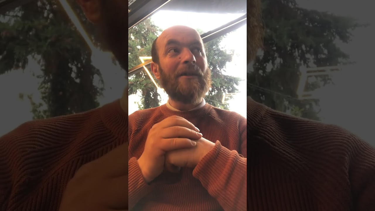 Eltin gjoni:Ngjarje e pazakontë,-qytetari këndon kuran tek komuna e parisit…!