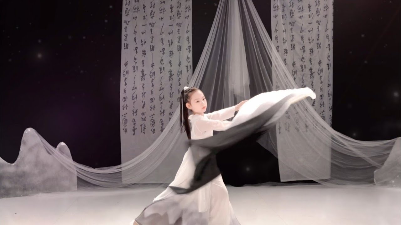 Yên Vũ Vân Đài - múa cổ trang quạt lụa dài bản full - Tuệ Minh#dance #muacotrang #douyin 