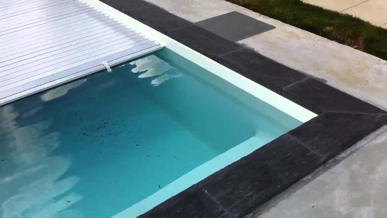Volet roulant piscine