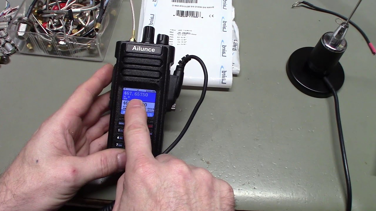 Laird 450-470MHz 5/8 over 5/8 wave no ground plane antenna. Testing on GMRS repeater frequencies.