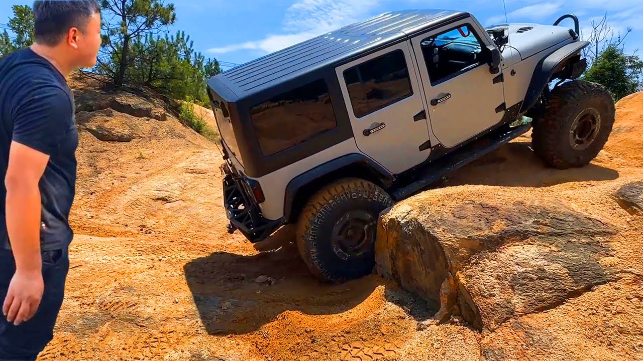GWM Tank 300 2.0T vs Jeep Wrangler Rubicon 2.0T v BAIC BJ40 2.3T v Jetour Traveller 2.0T PK Off-road
