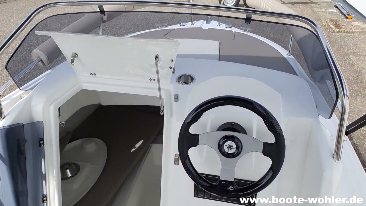 Trident 530 Sundeck