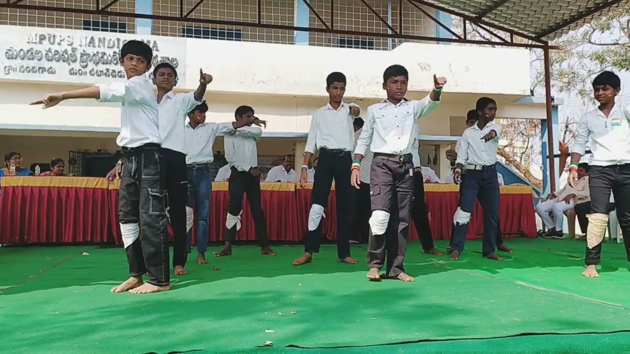 Republic Day Celebrations | O Sainika | Class 8 Boys Dance Performance | UPS Nandigama 
