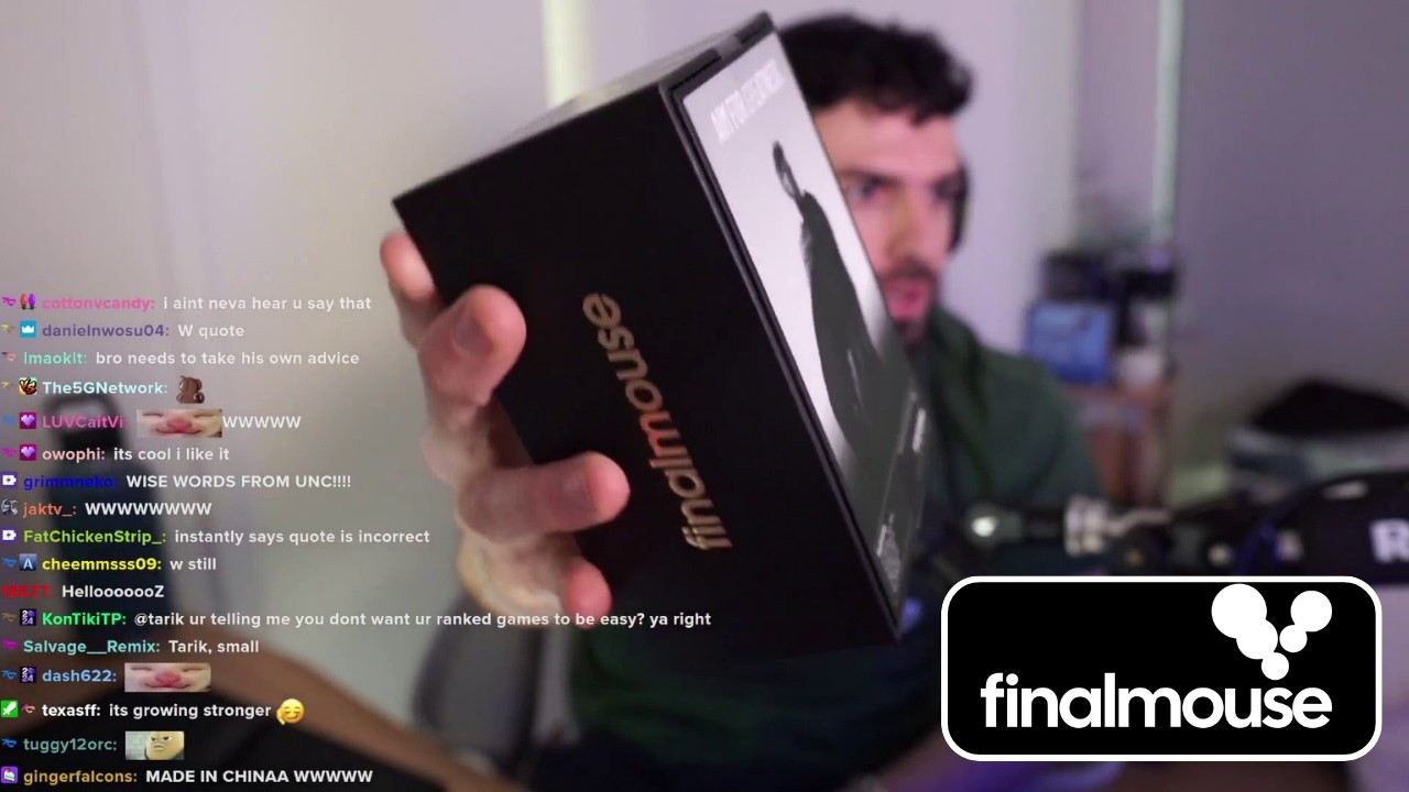 Тарик распаковывает свою изумрудно-зелёную FINALMOUSE (Это ((не)) реклама)