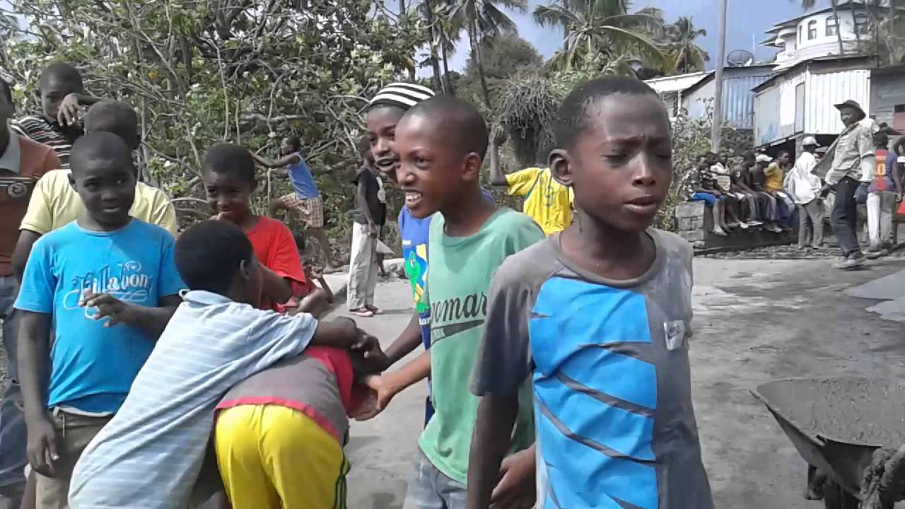 Travaux Hantsambou 2014