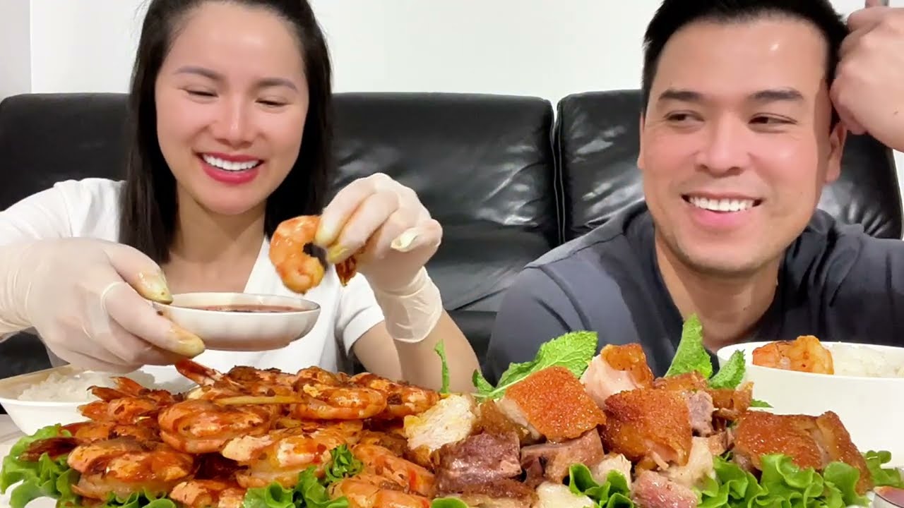 XinMời CảNhà ăn TÔM NƯỚNG SaTế, Heo Quay Ạ