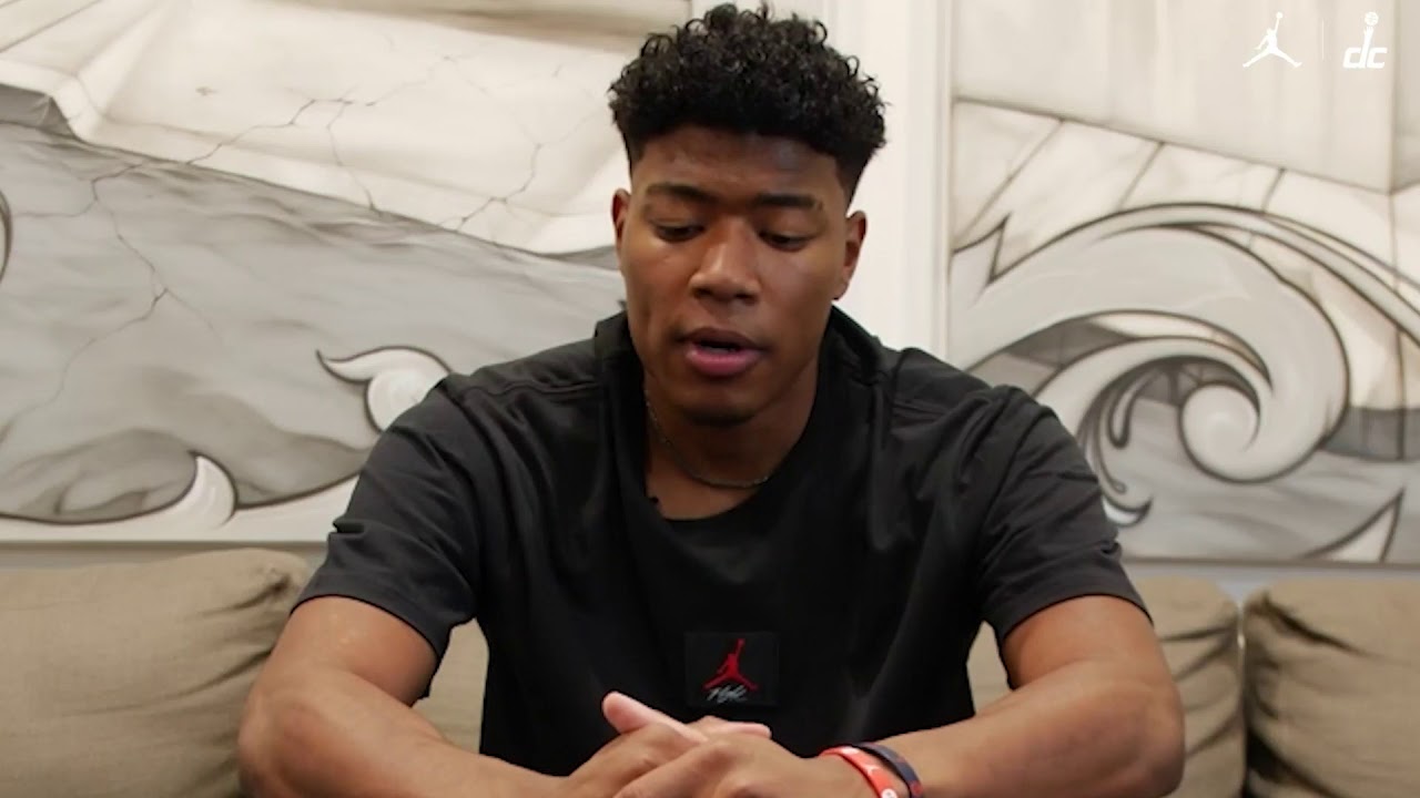 Rui Hachimura unboxes his “Warrior” Air Jordan XXXV PE shoe