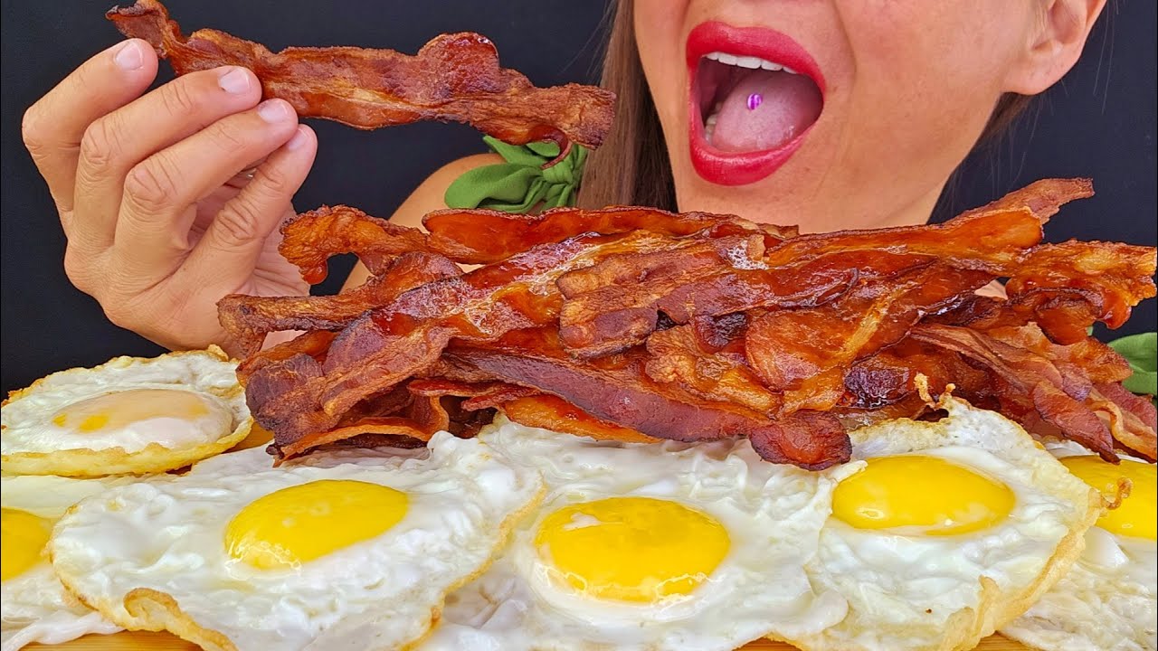 EATING BACON & SUNNYSIDE UP EGGS ASMR MUKBANG OMAD CRUNCHY CRISPY BIG BITES