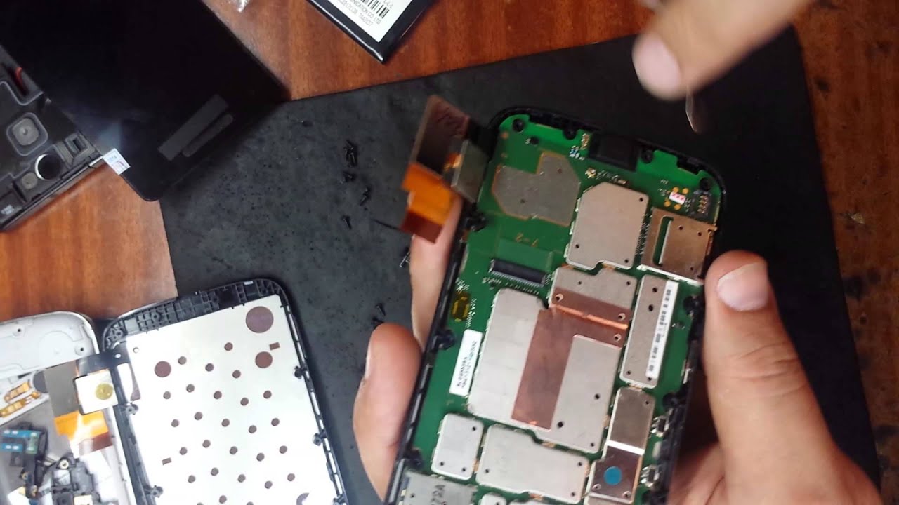 Motorola Moto G XT1032 меняем дисплейный модуль