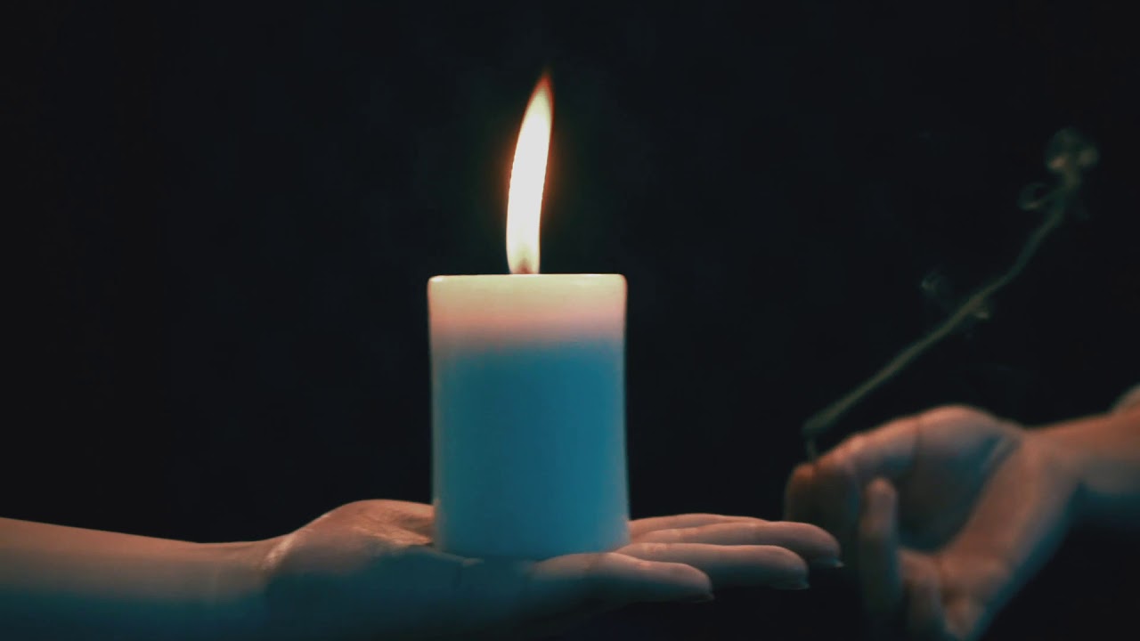 Spark - Self lighting Candle for Close Up