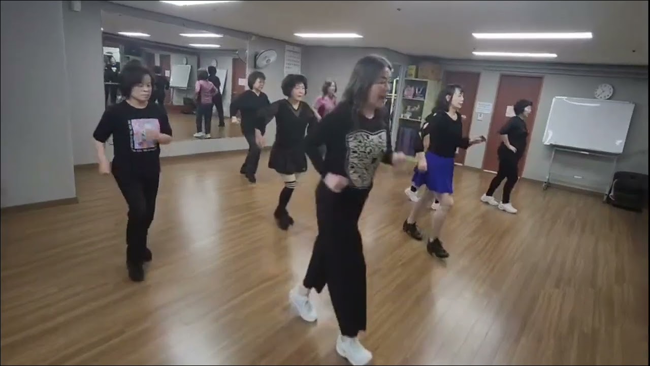 ##사랑찾아 인생찾아##미스터팡##춤바람이선생##이재구쌤 작품##초급.트롯라인댄스#7080라인댄스#관산동종합복지회관 #월수금#10시부#저녁7시부##화목#저녁8시부#회원모집