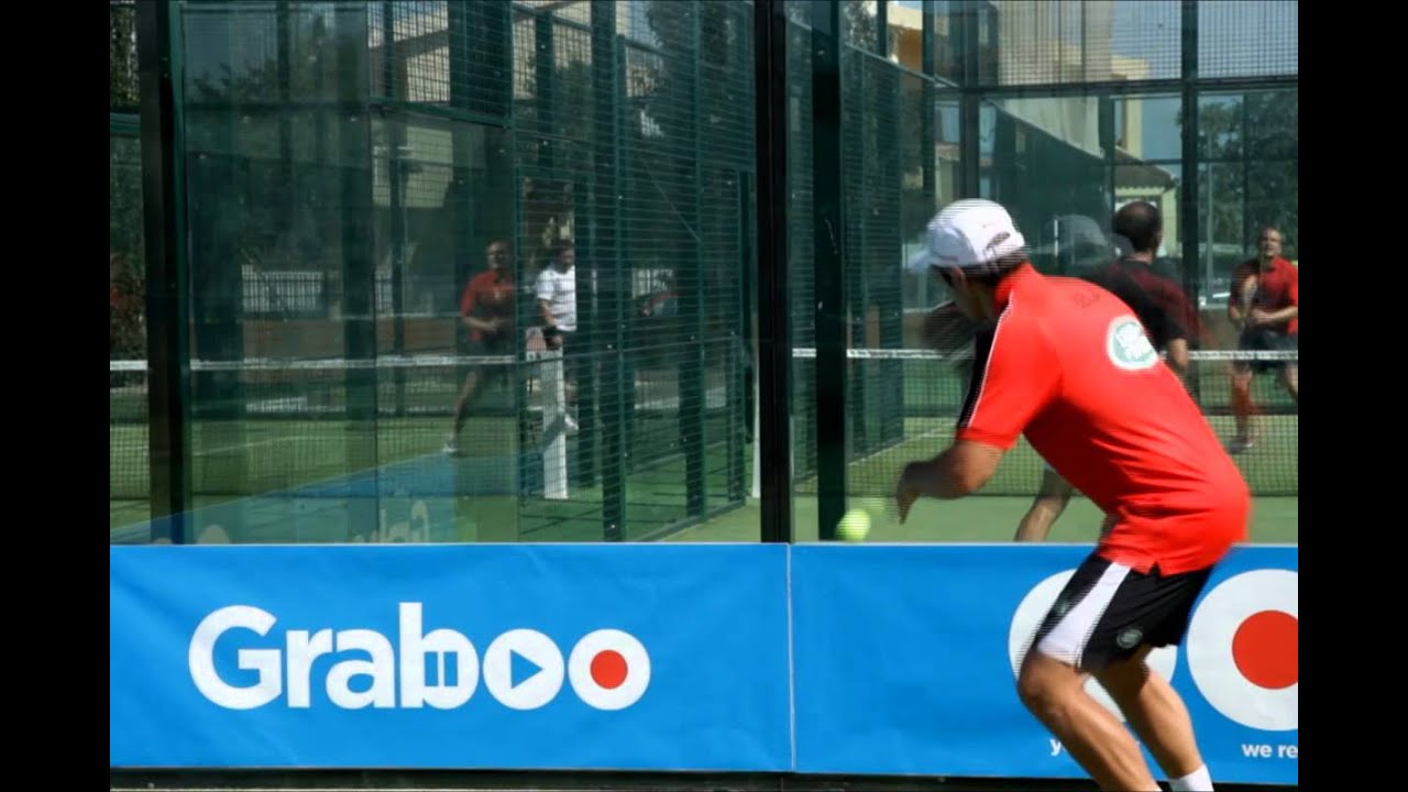 P&aacute;del: Fernando Belastegu&iacute;n, Bela; globo de drive.