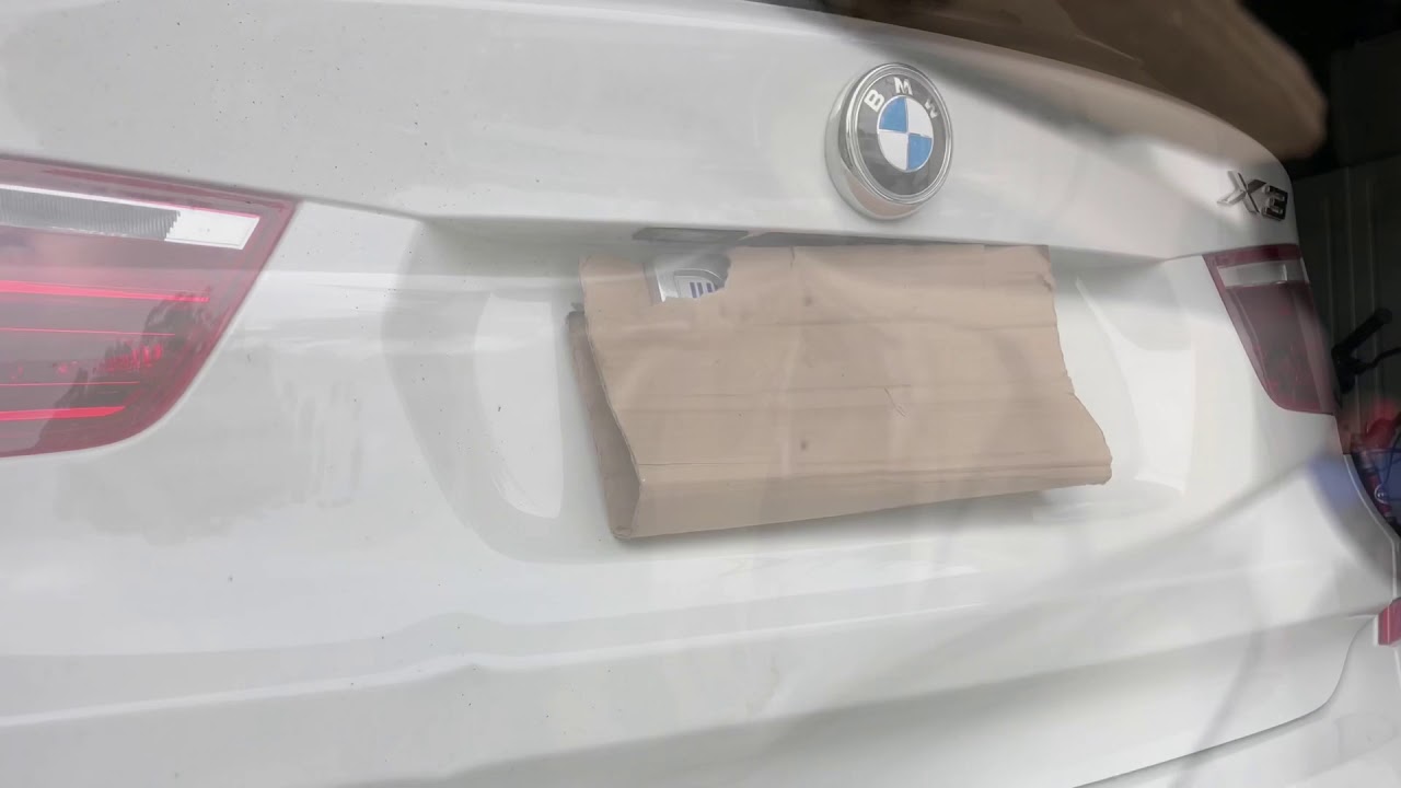 BMW X.3 hatch door Dentrepair