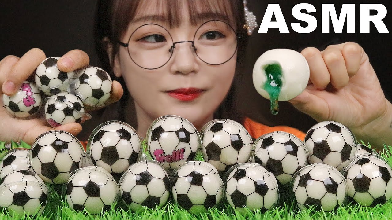 ASMR 트롤리 축구공젤리 리얼사운드 먹방 TROLLI FOOTBALL GUMMY JELLY EATING SOUNDS MUKBANG | Ae Jeong ASMR