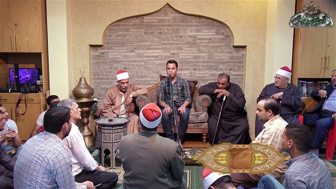 بدر على عرش الجمال تربعا المنشد محمد الجزار بمضيفة الشيخ سعيد عمران الدح