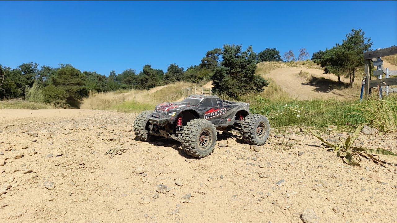 Traxxas Maxx V2, neues Fahrwerk und neuer Motor Probefahrt