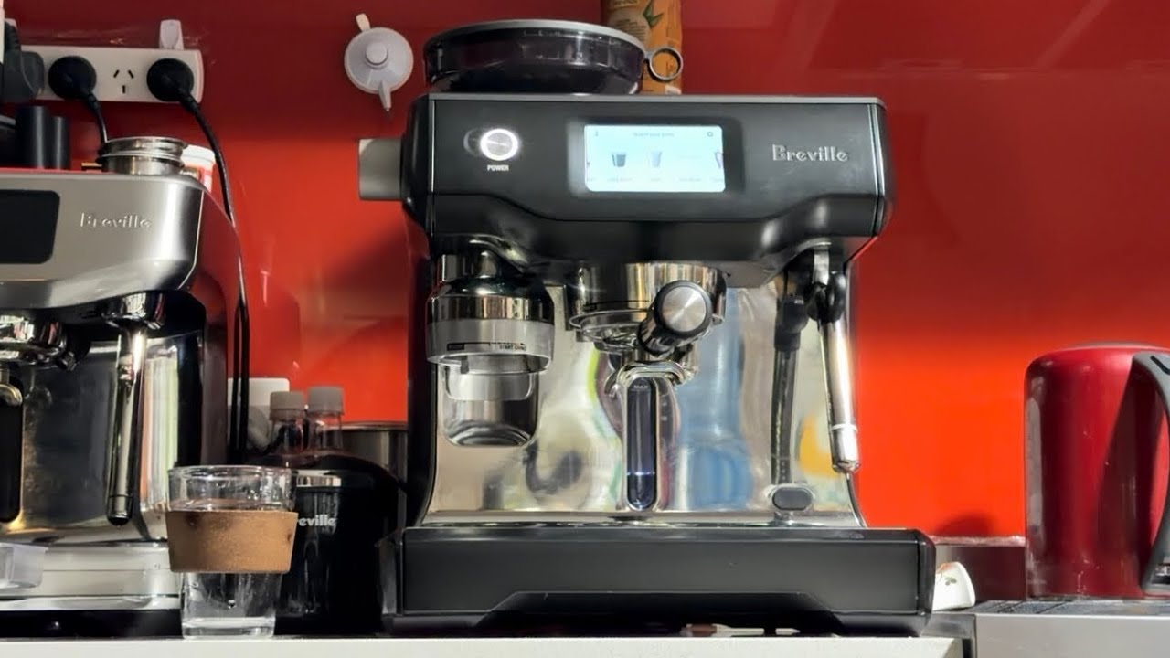 Латте на демонстрационной кофемашине Breville Oracle Touch BES990BST 16.12.2025