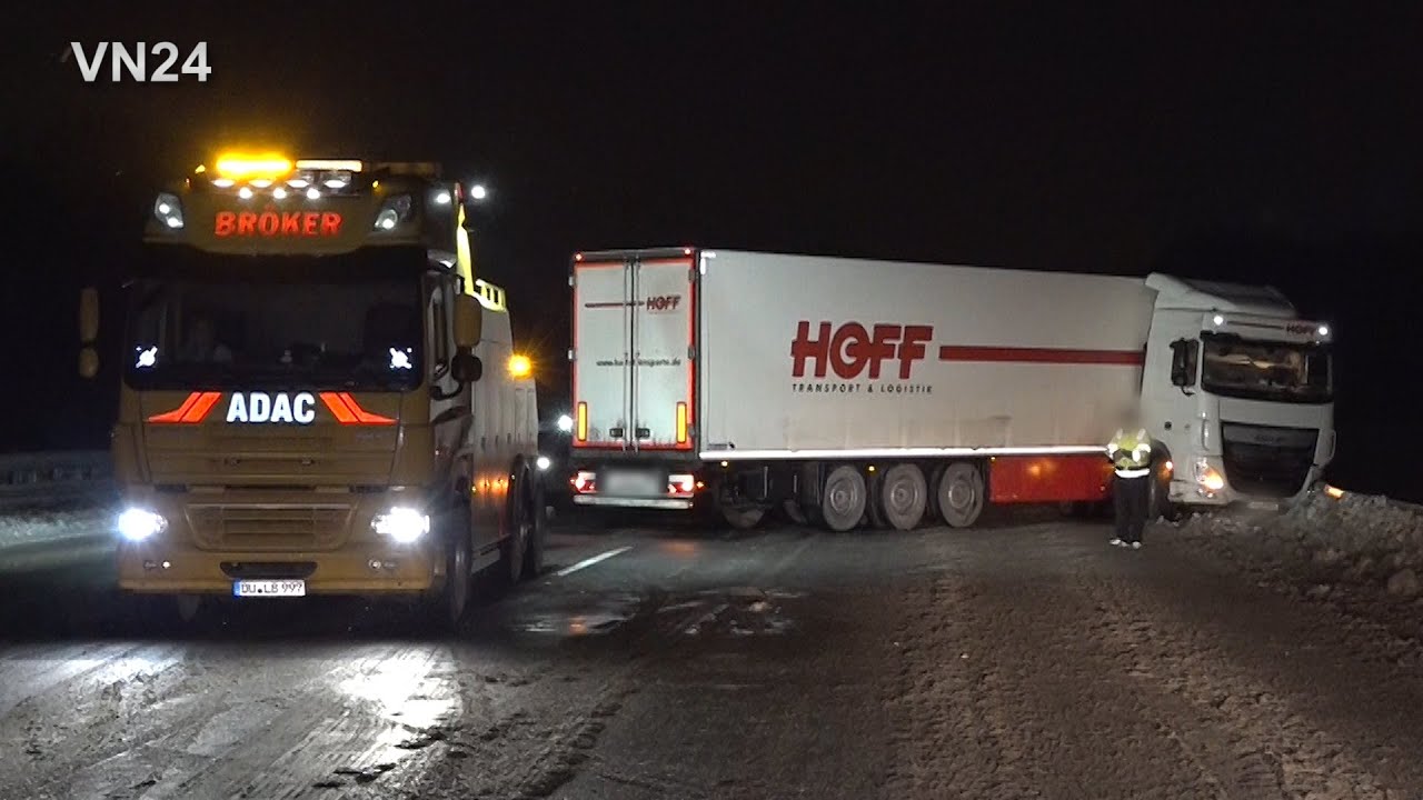 10.02.2021 - VN24 - Zahlreiche Sattelzüge blieben auf den Autobahnen im Schnee stecken