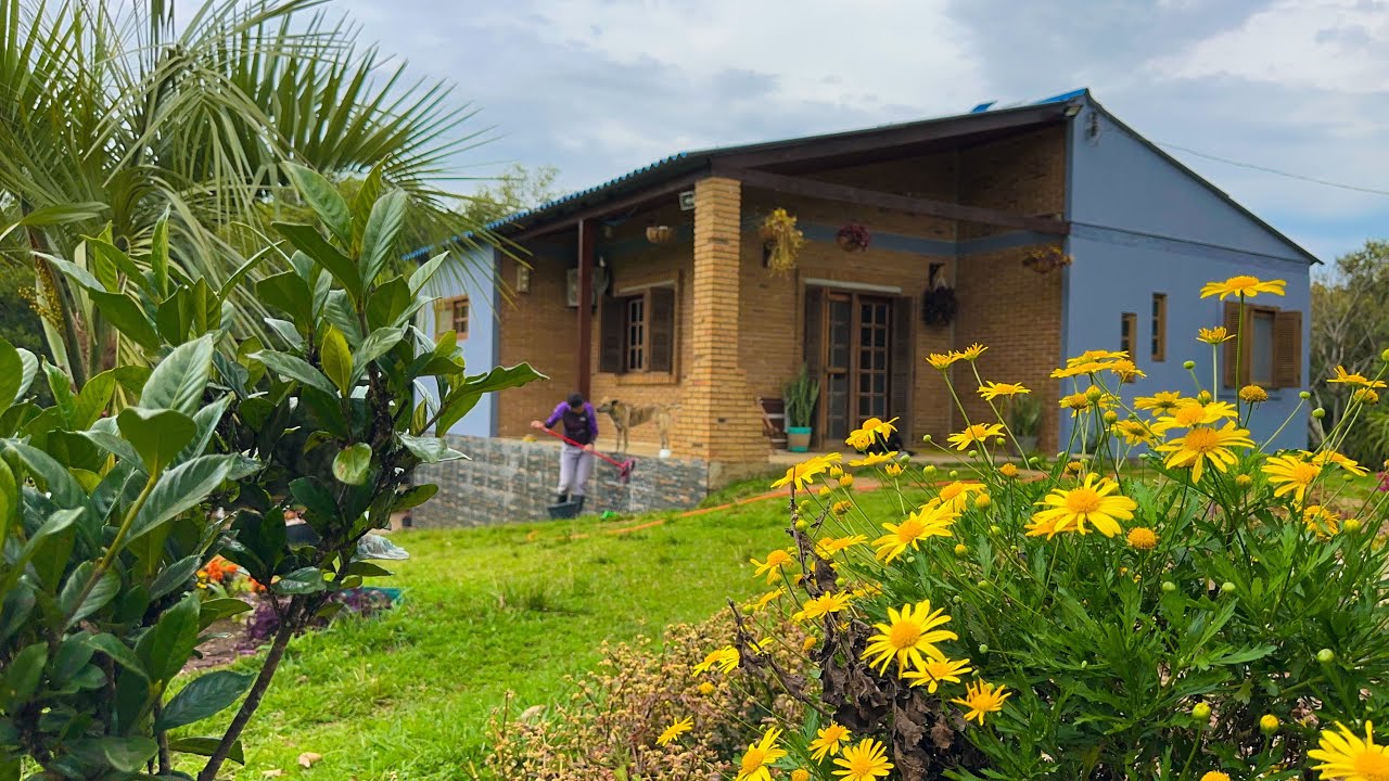 FINALIZANDO O ACABAMENTO EXTERNO DA NOSSA CASA NA ROÇA: JÁ ESTAVA NA HORA DE FAZER ISSO
