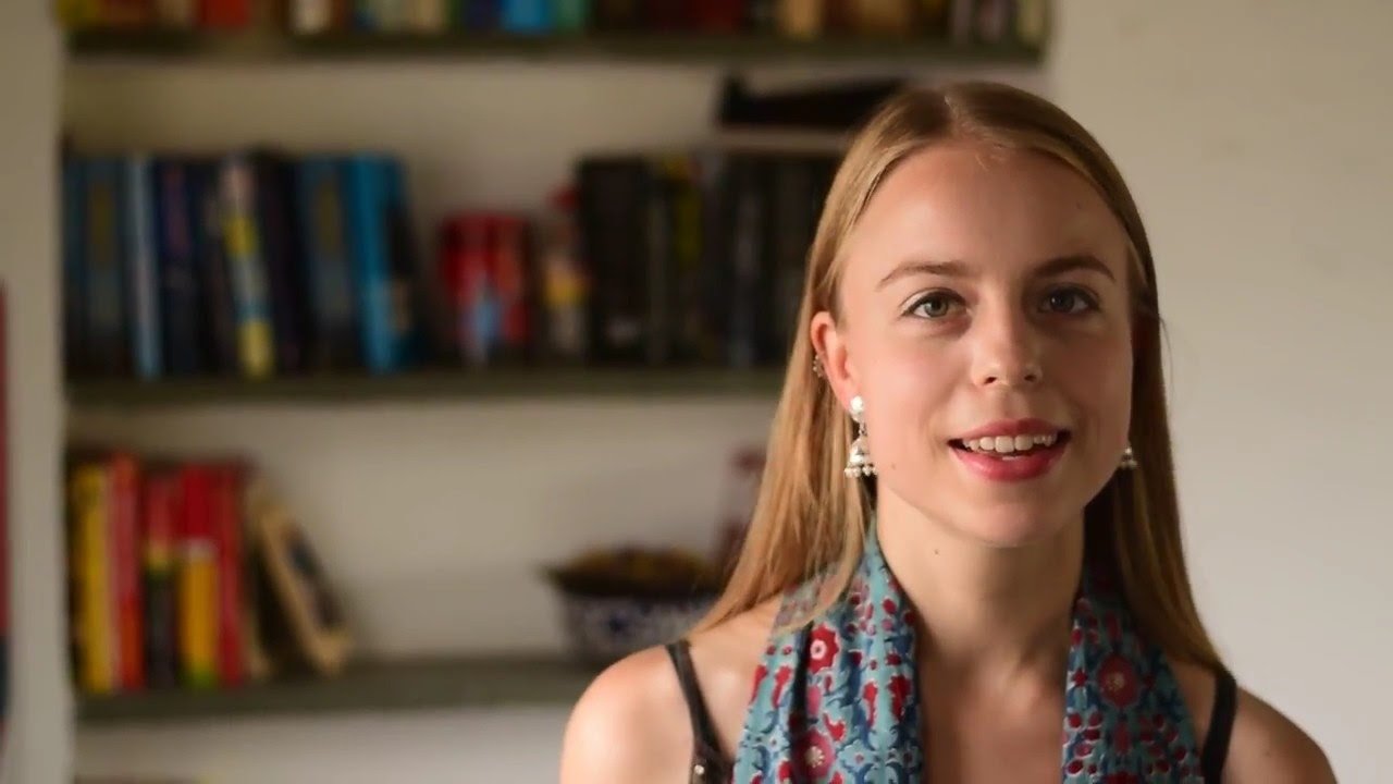 Hindi Language School in India - Foreigners speaking fluent Hindi