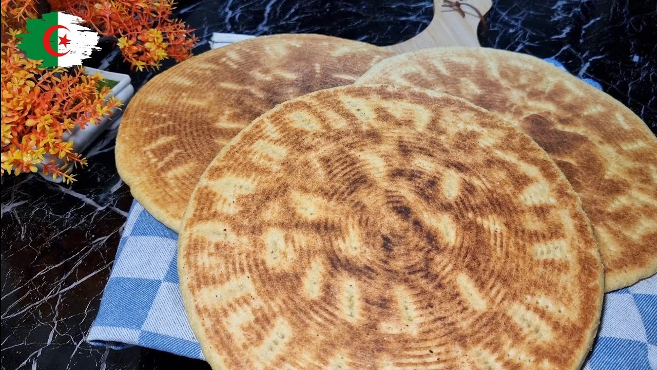 كسرة فطيرة مقرمشة و طرية تقول قاطو👌بالسميد المتوسط😋 ياخويا على البنة