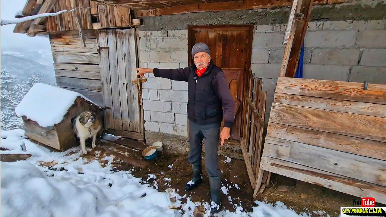 Djed Derviš u 86 god vozi biciklo trči i kosi i kopa ručno   