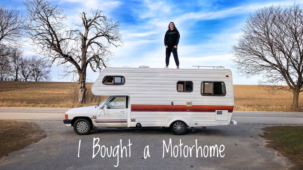 I Bought an Old RV!