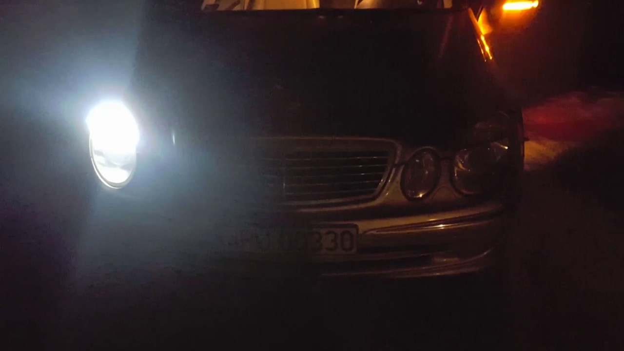 Swiatla dzienne w kierunkowskazach. Mercedes w211
