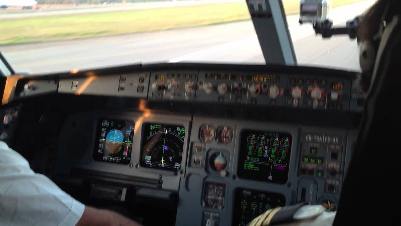 TAP Portugal - Airbus A340-300 take-off from GRU