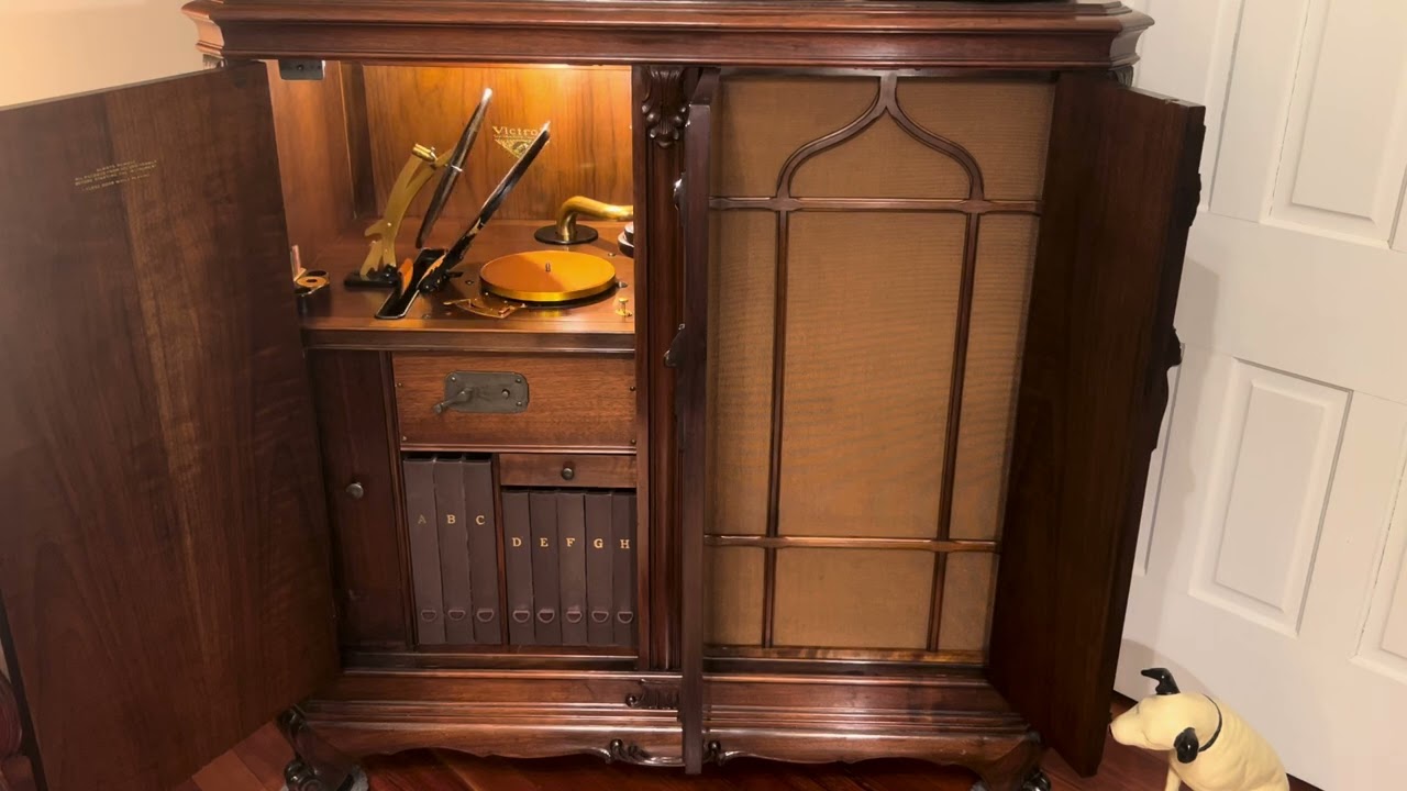 An evening of 1920’s Dance Music on the 1928 Victor VE 10-50 X Victrola