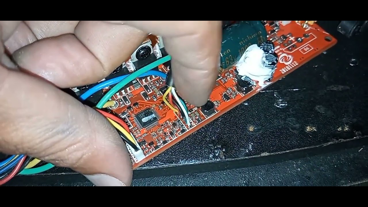 RoRoTEC reparación de monopatín electrico ninebot copia error 1