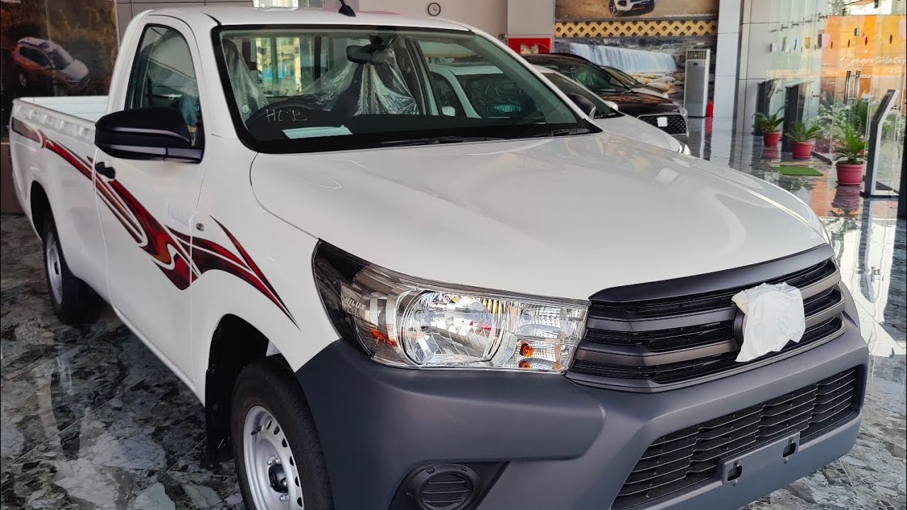Toyota Hilux Single Cabin 4x2 2025