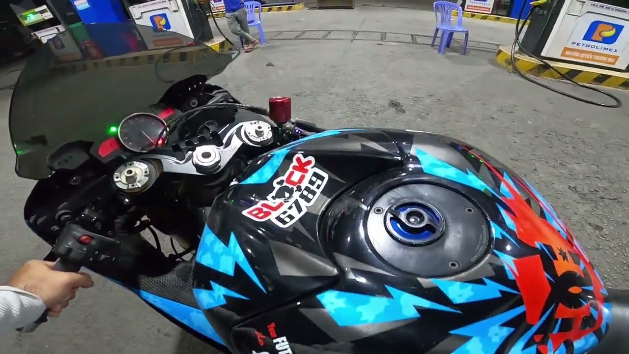 Test Ride Yamaha R6 vs R15