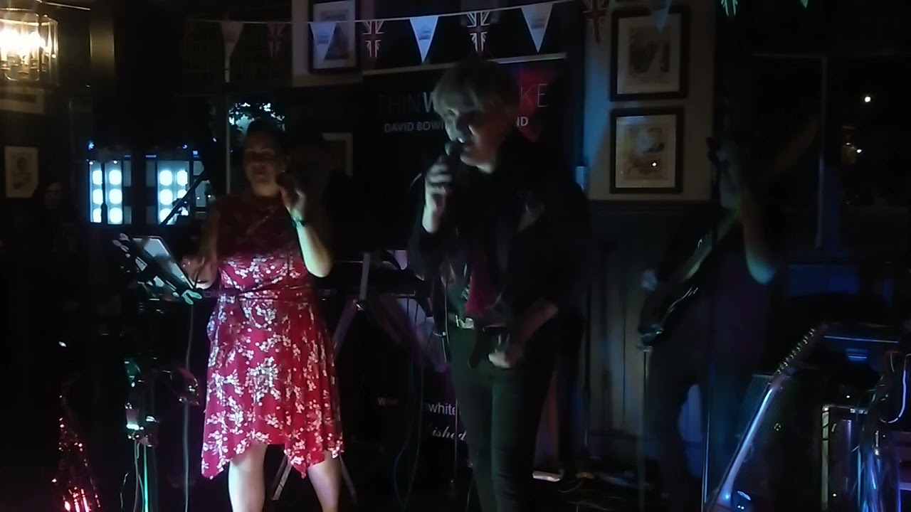 The Thin White Duke (Bowie Tribute) Under pressure at The Plough Inn Northfields 04.06.22