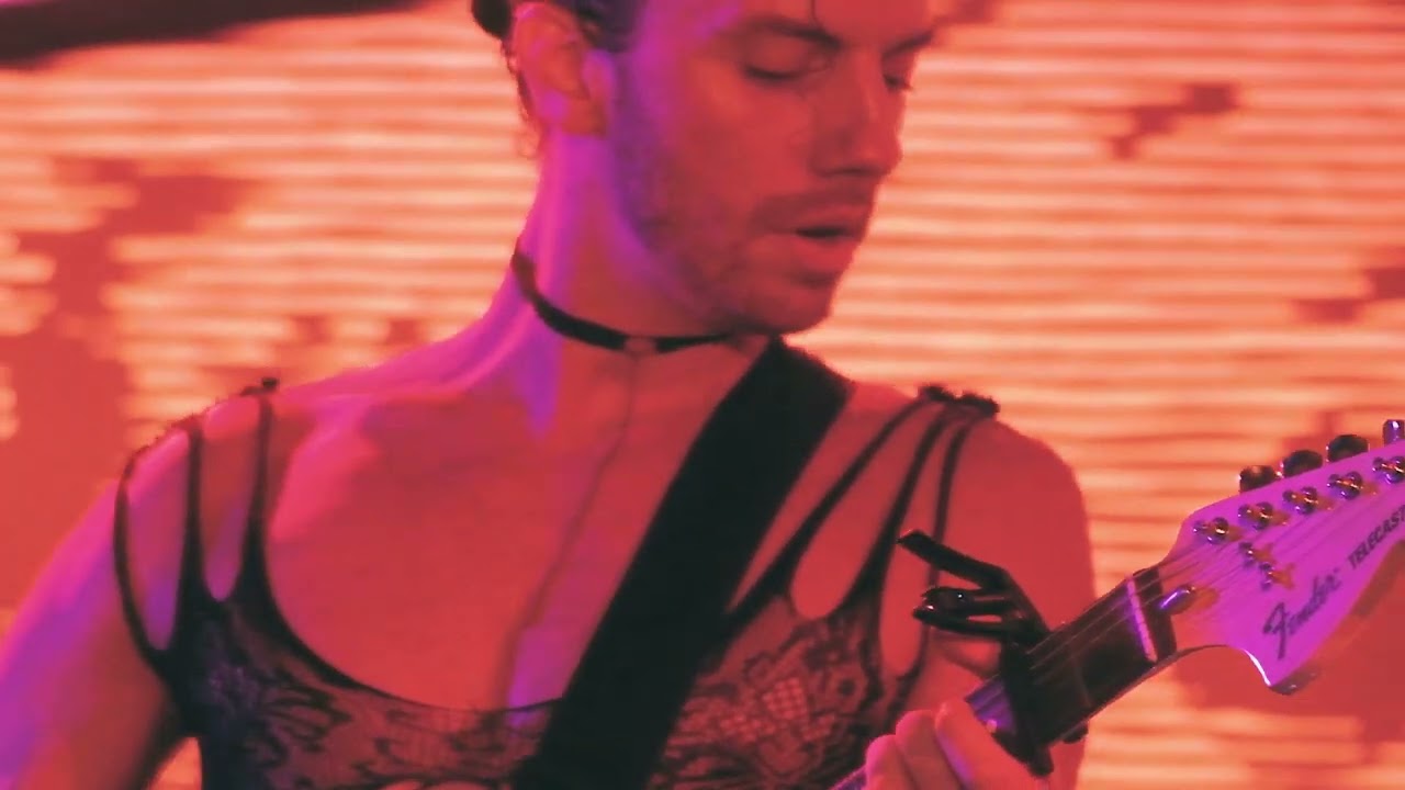 LEONE - Can I Call You Mine? (Live at The Sultan Room)