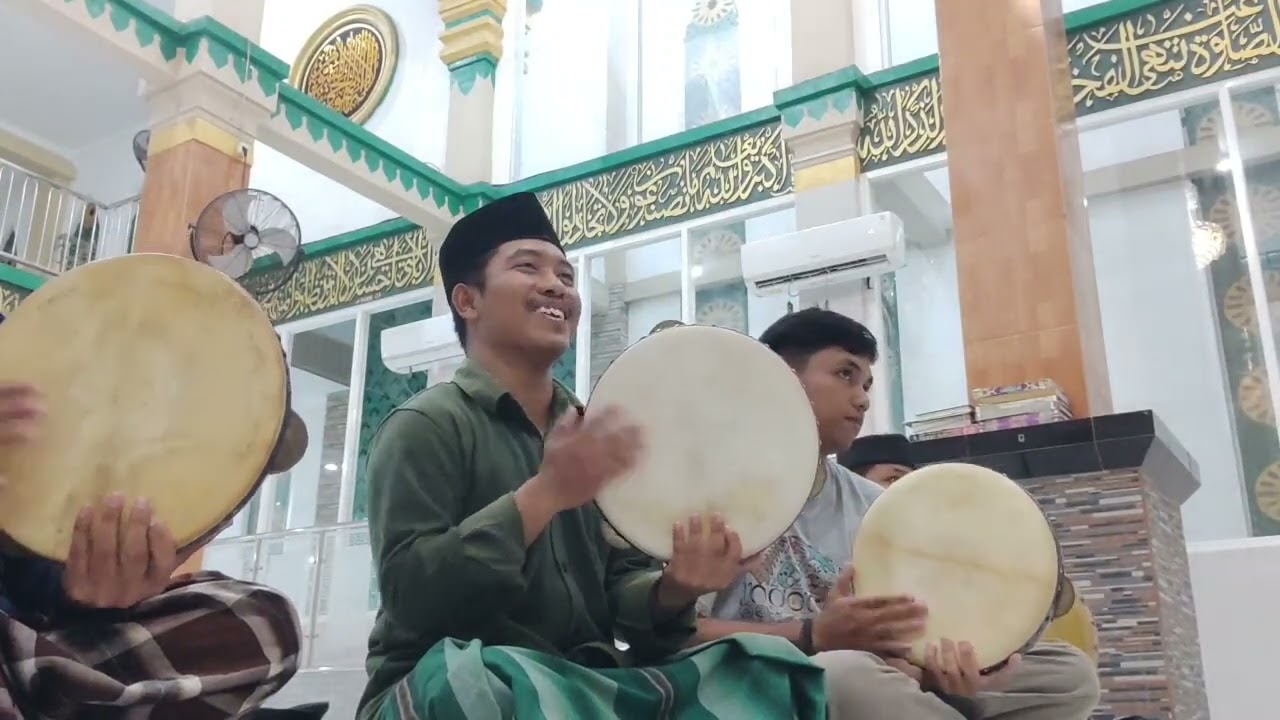 Bersholawat Bersama Grup Al-Banjari Nuw Fii Qolbi Surabaya 