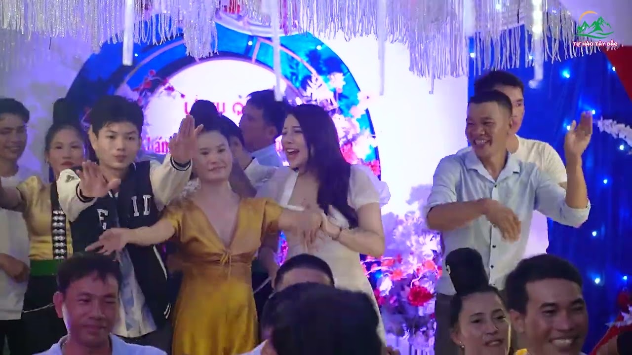 NHẢY Đ&Aacute;M CƯỚI BUỔI TỐI CỰC VUI TẠI BẢN PẢN, HUỔI MỘT, S&Ocirc;NG M&Atilde;, SƠN LA.