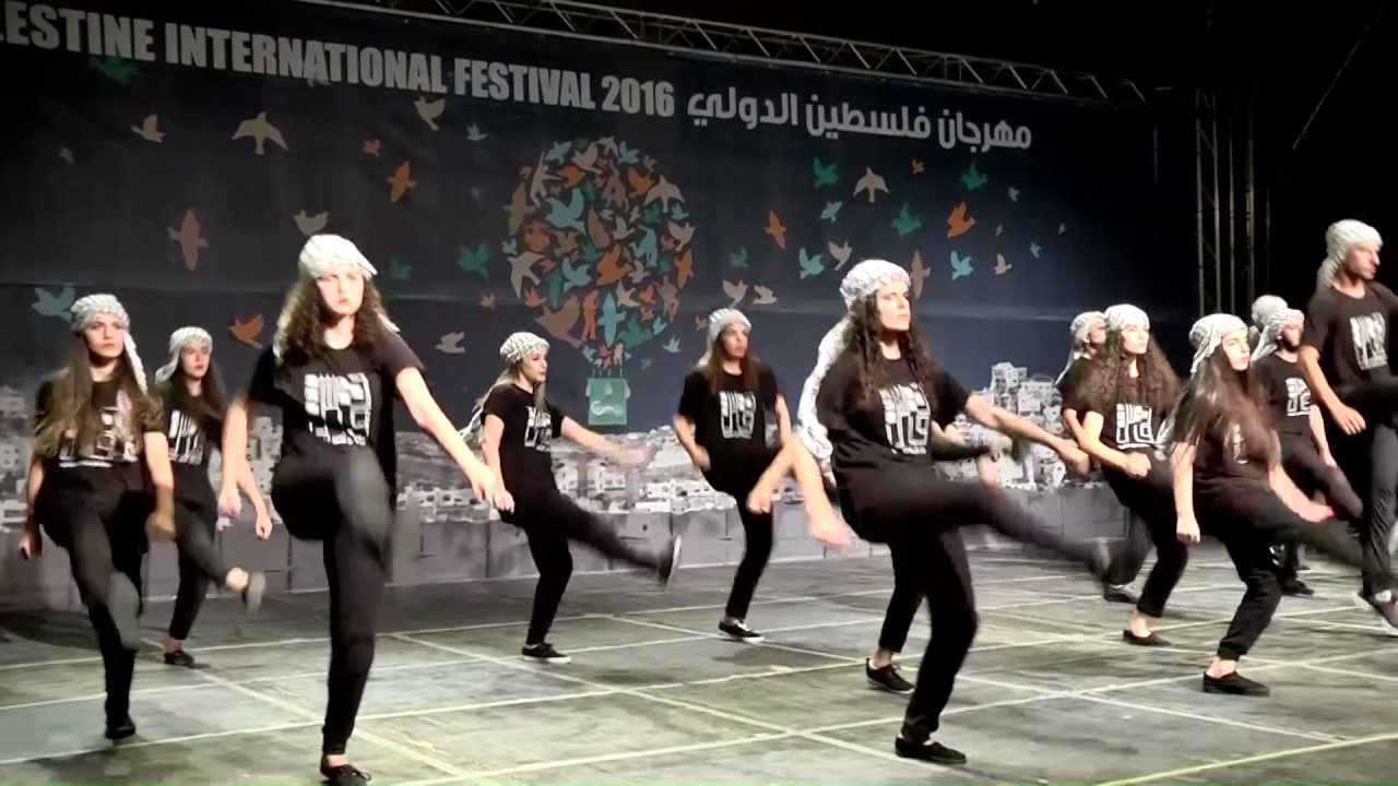 فرقة نقش للفنون الشعبية - عوفر والمسكوبية اهداء الى الاسرى الفلسطينيين