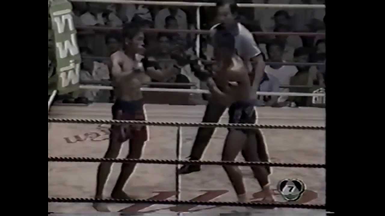 Muay Thai - Samsan I-san vs Lakhin  ( 1 )
