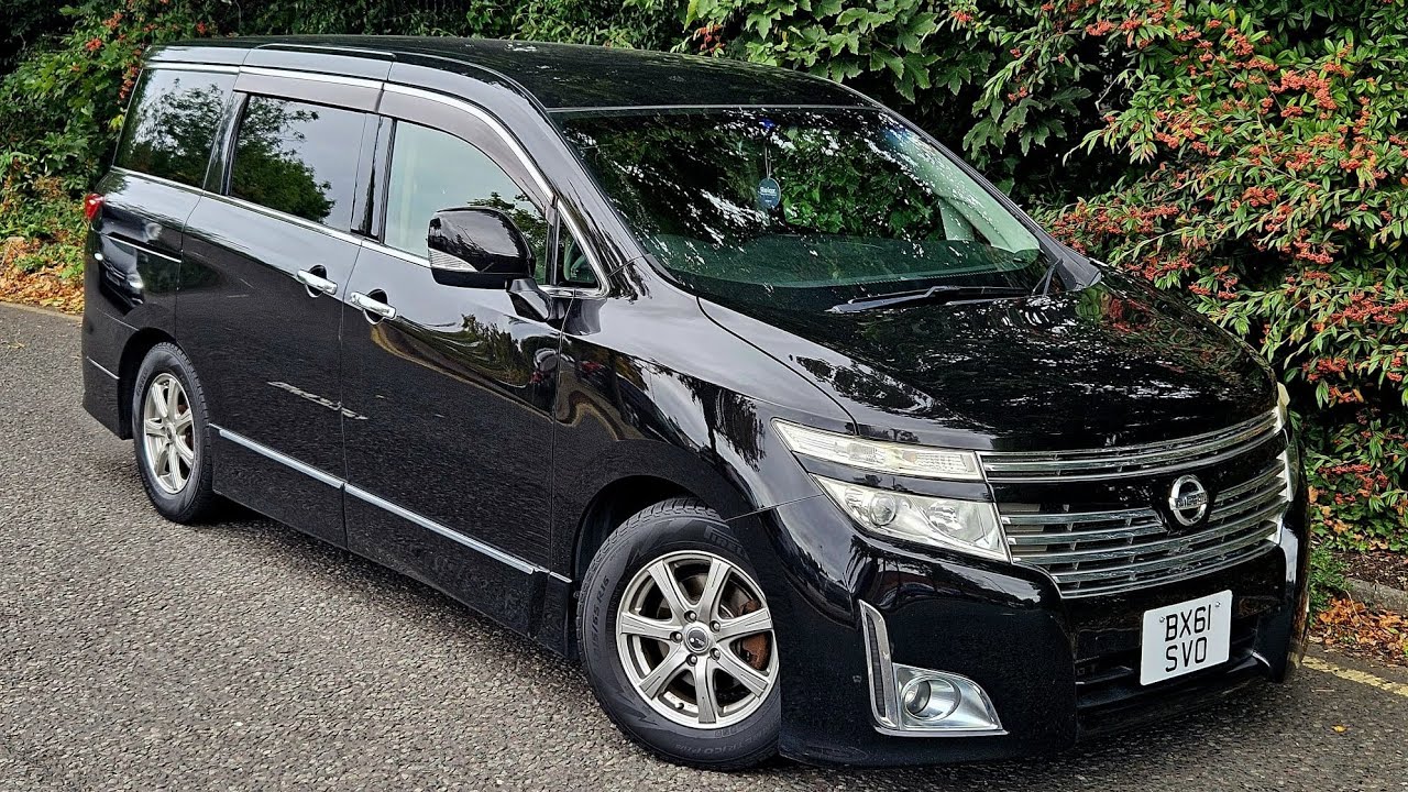 Nissan Elgrand 2.5 Highway Star 8 Seater