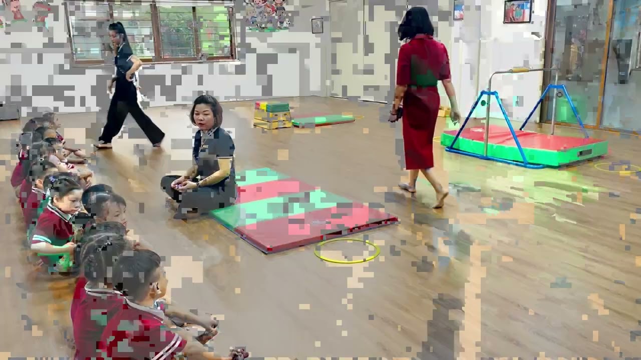 Bài tập liên hoàn: Nhảy bục - Đu xà - Lăn thảm_Kiến tập mô hình GDMN kiểu Nhật _MN Dịch vọng Hậu