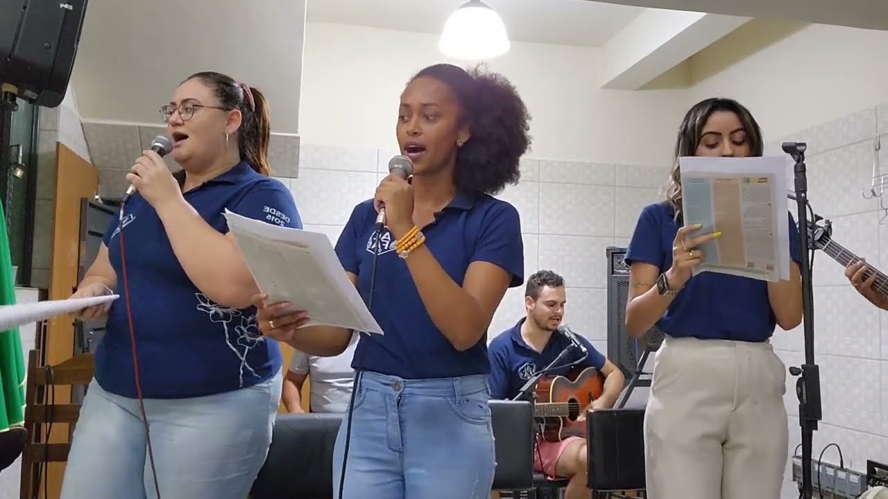 CANTO DE ENTRADA - Bom é estarmos aqui - Léo mantovani