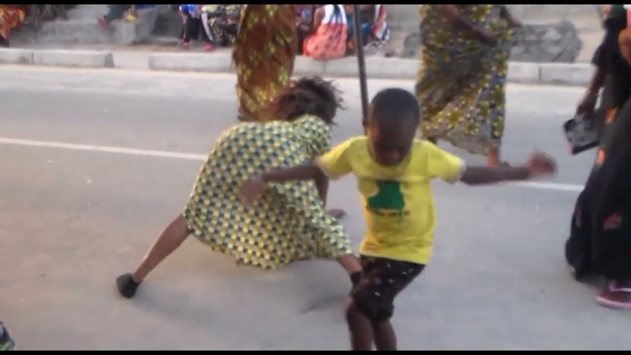 Mambo ya kitaa hayaaa...Hebu angalia Hadi mwisho##