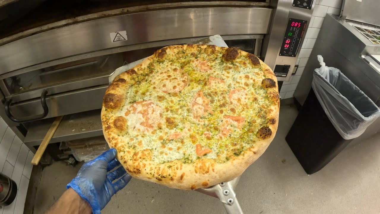 Whole Foods pizza maker POV lunch service