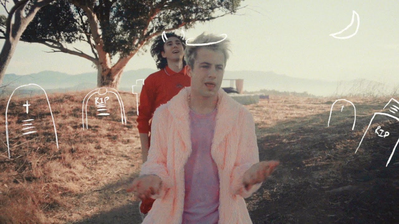 Boy Willows & Dylan Minnette - Fila (Official Music Video)