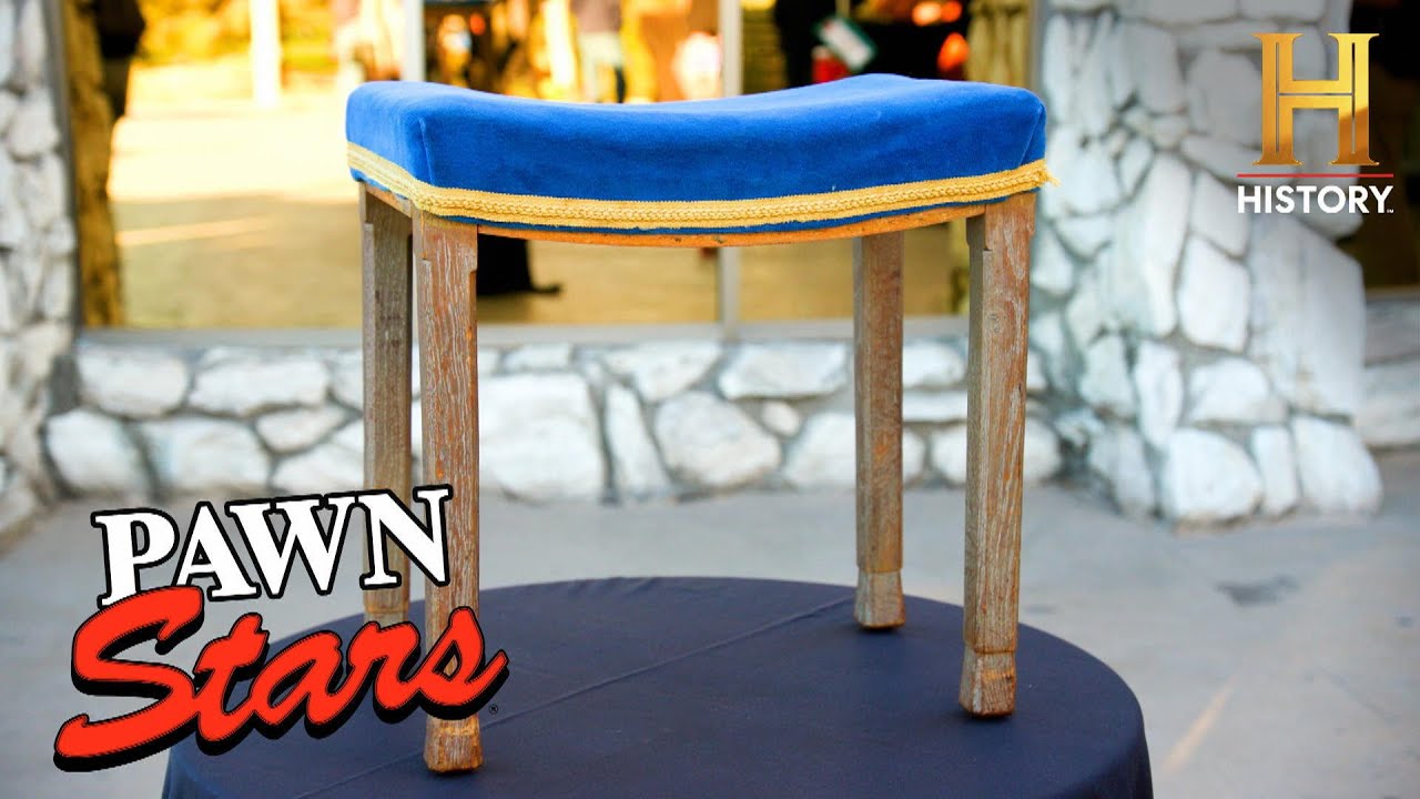 Pawn Stars Do America: ROYAL DEAL for Queen Elizabeth Coronation Stool (S2) | Pawn Stars