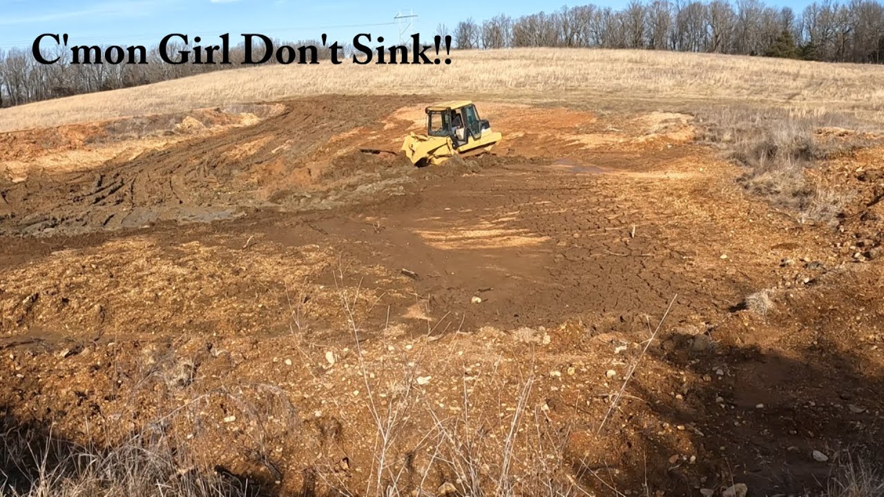 Cat 953C Cleaning Out And Expanding A Nasty Old Pond!!